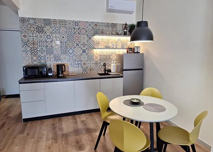 C.15 Vardan's Apartment *